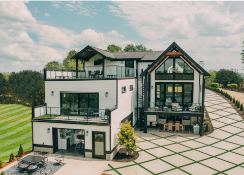 Treat Yourself To Lake Luxury /w Dock!