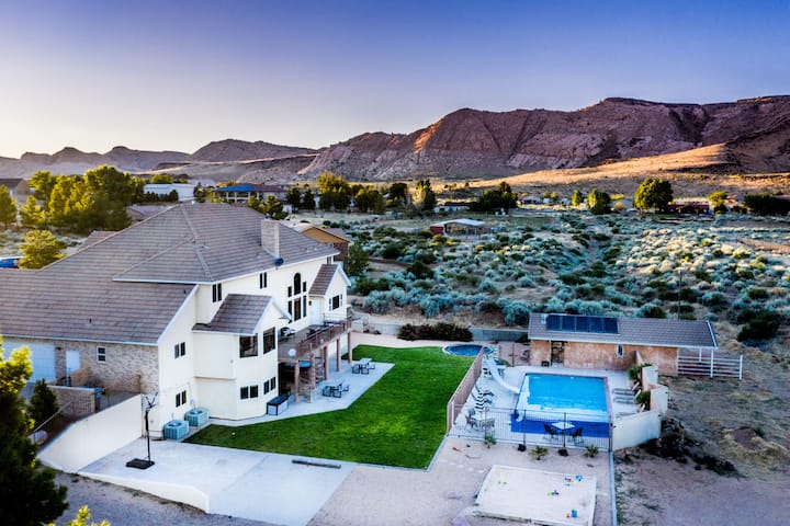 Private Pool & Pickleball Heaven - Houses for Rent in St. ...