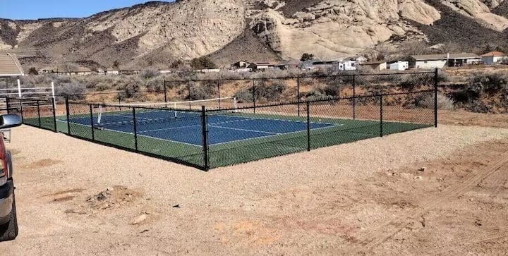 Private Pool & Pickleball Heaven - Houses for Rent in St. ...