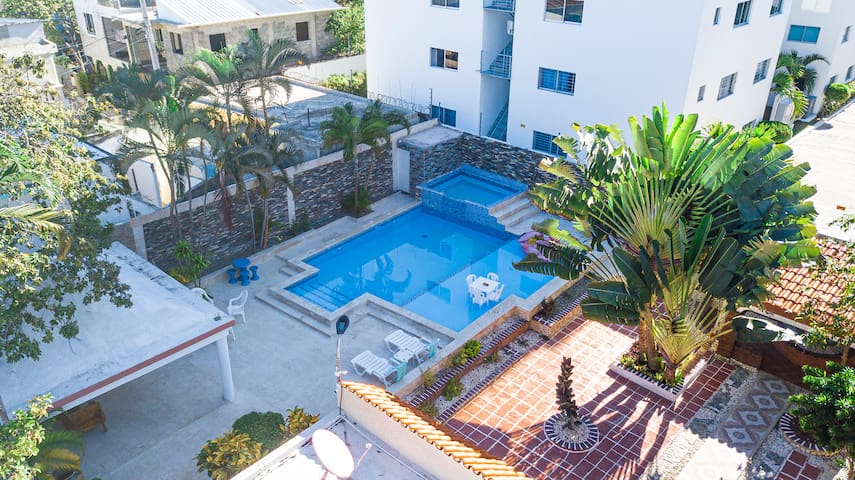 Entire home with 4 bedrooms in Santiago de los Caballeros - Villa Benito - Spacious villa w/ stunning pool