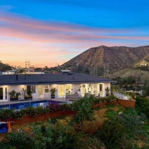 Stunning Views | Heated Pool | Modern Lux 4 Bed gallery image 5