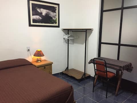 Private room in the center of "Casa Terracota"