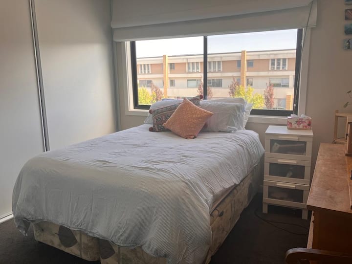 Entire townhouse North Canberra Houses for Rent in Lawson, Australian