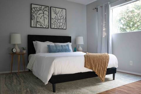 Clean 1BD Apartment by the Ocean