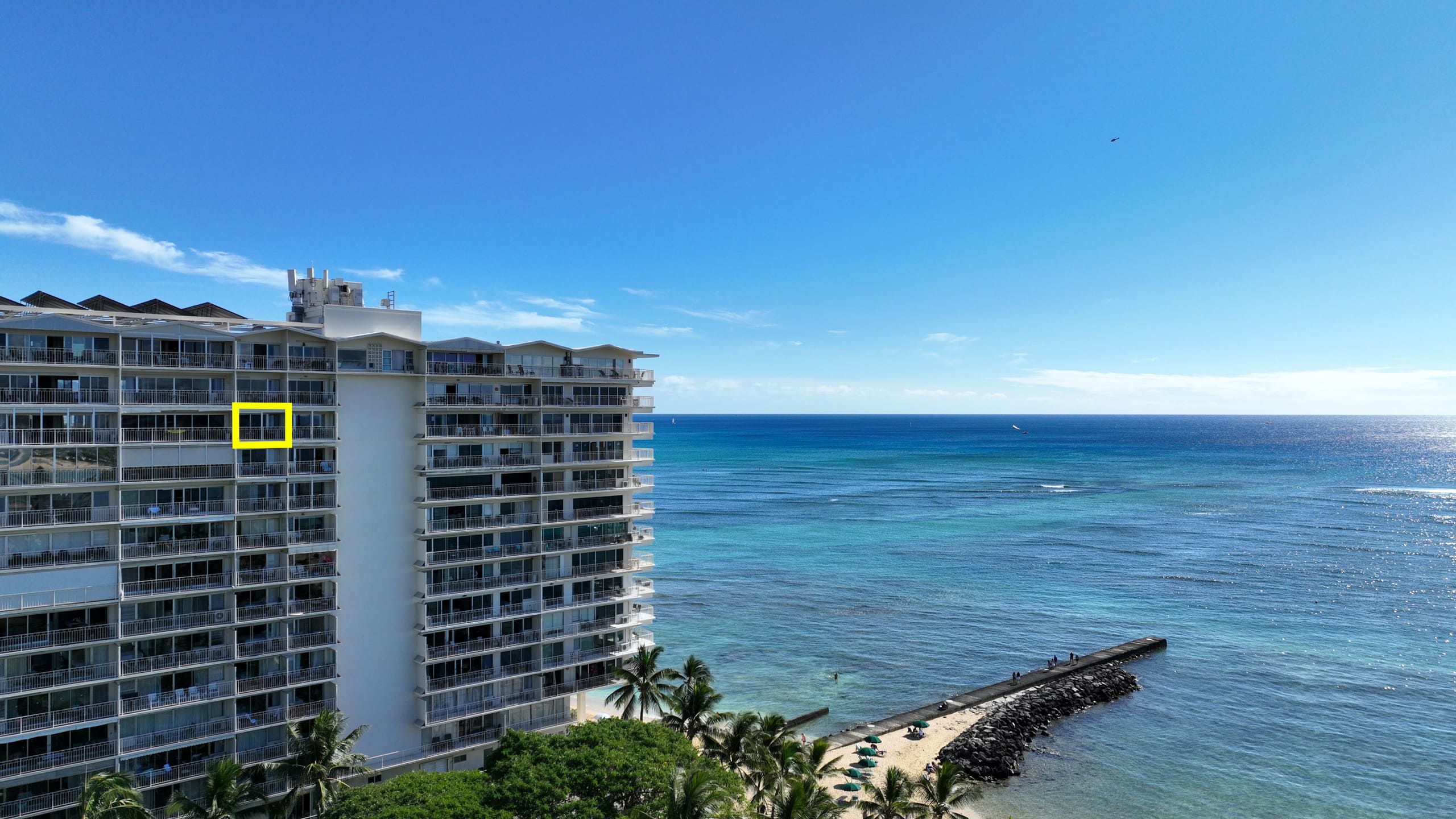 Waikiki Shore 1305 - Beachfront - Image 18