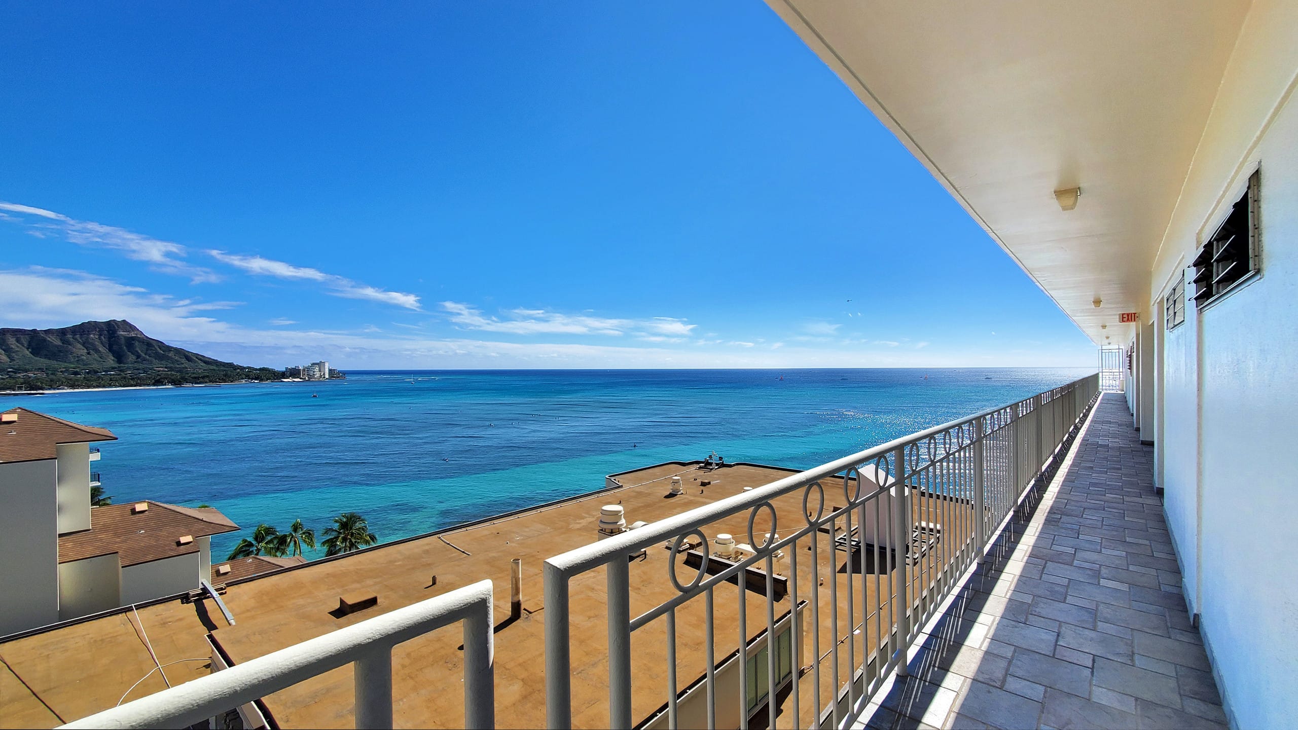 Waikiki Shore 1305 - Beachfront - Image 14
