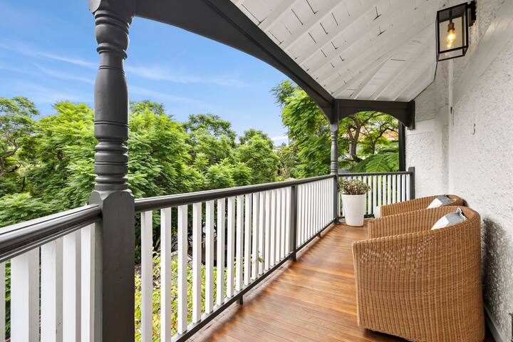 Tranquil city escape gallery image 4