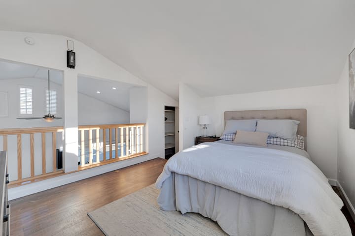 Საოჯახო სასტუმრო ლოფტის საძინებელი