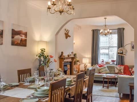 Successful Airbnb property: The Swiss Cottage, Pickering in Pickering