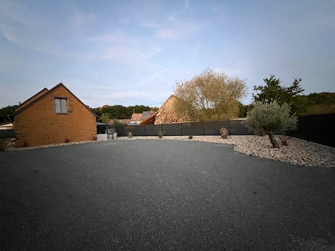 Rental 3 rooms in house near circuit