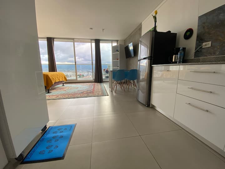 Loft Con Balcón Vista Panorámica Y Parqueo Privado - San José