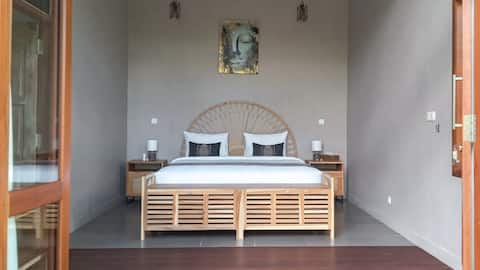 Tetebatu charming and clean double bedroom