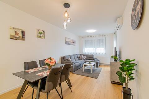 Flex SelfCheckIns 42 / Garage / Loggia