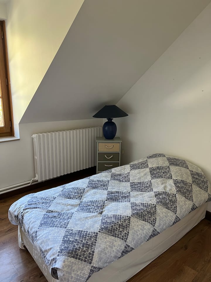 ห้องกระเบื้อง - เตียงเดี่ยว