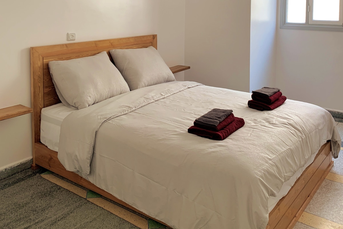 חדר שינה 1 (מיטת קינג סייז)