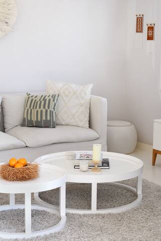 Spacious 2 bed 2 bathroom with balcony & braai gallery image 5