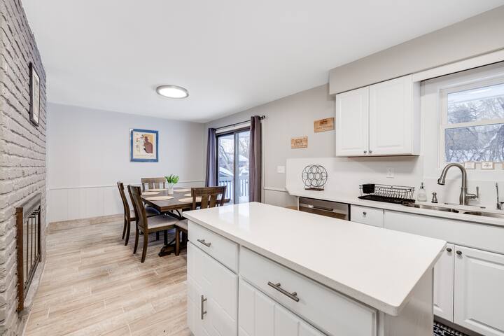 Lovely renovated home close to Lake Minnetonka gallery image 4