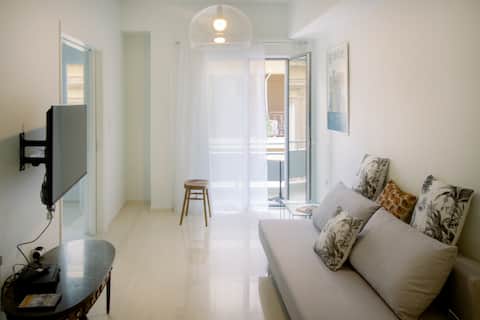 Successful Airbnb property: Blue harbour house - style meets comfort in Ζέα (Πασαλιμάνι)