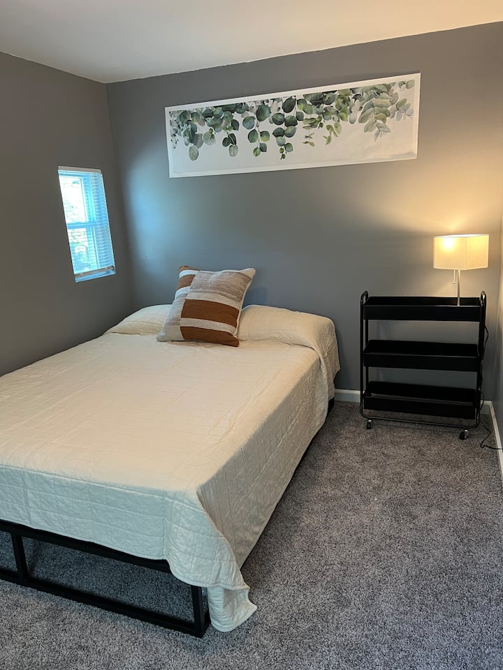 Horton Hideout Ferndale Houses for Rent in Ferndale, Michigan