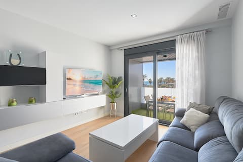 Top Airbnb: Lovely 2 Apartments, Family Apartment 2 en Pacífico