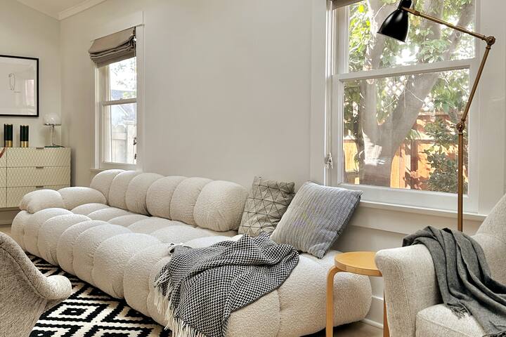 4/3 West LA Modern Bungalow Home gallery image 3