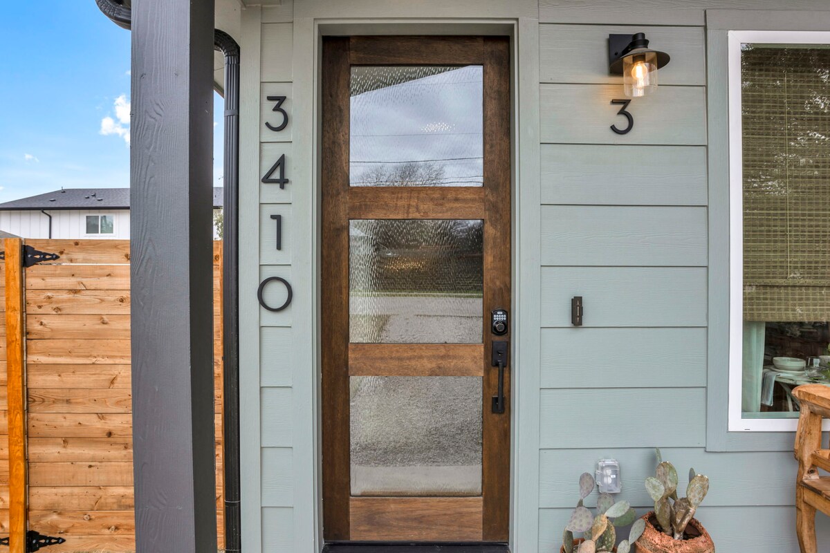 Modern Retreat | 15 min > Zilker, SoCo + Downtown