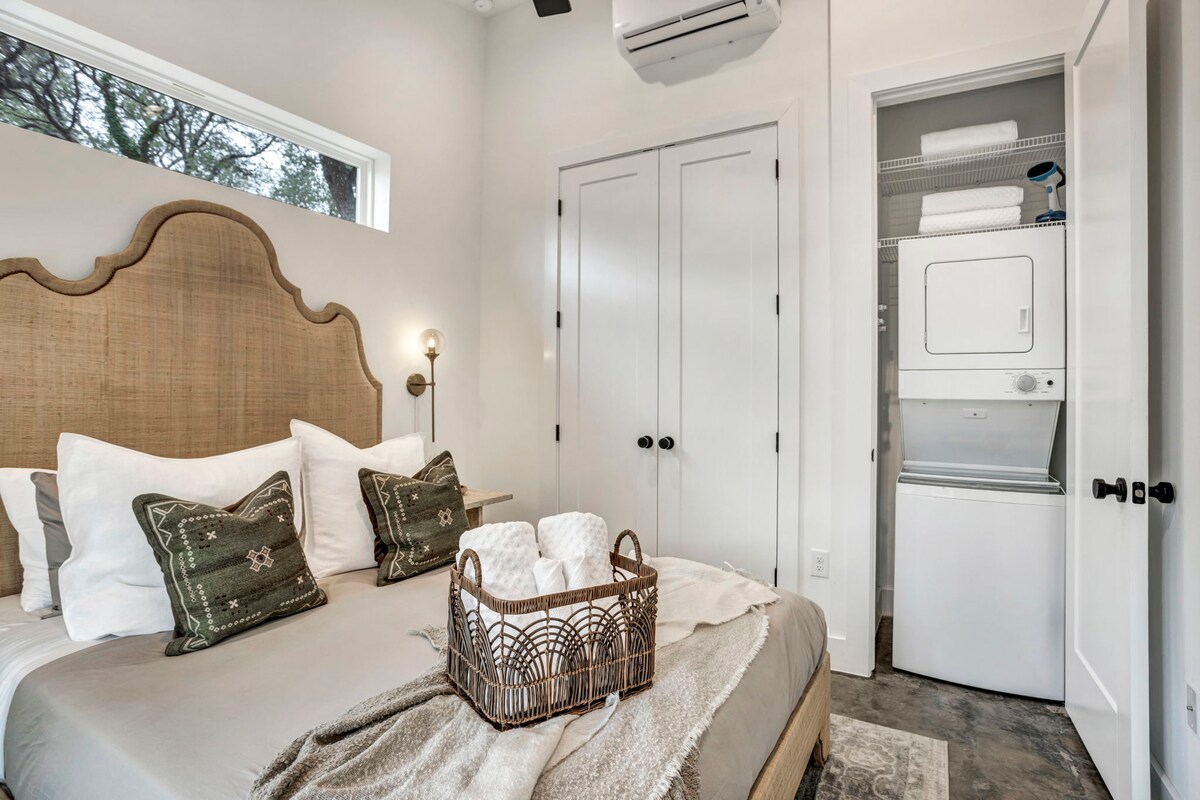 Modern Retreat | 15 min > Zilker, SoCo + Downtown