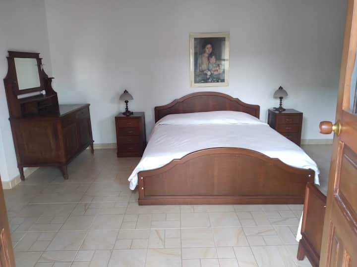 Ambienti i dhomës së gjumit 2