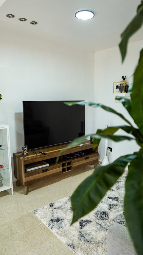 Popular Airbnb listing: Ve La Vista Guest House Retreat in Mayagüez