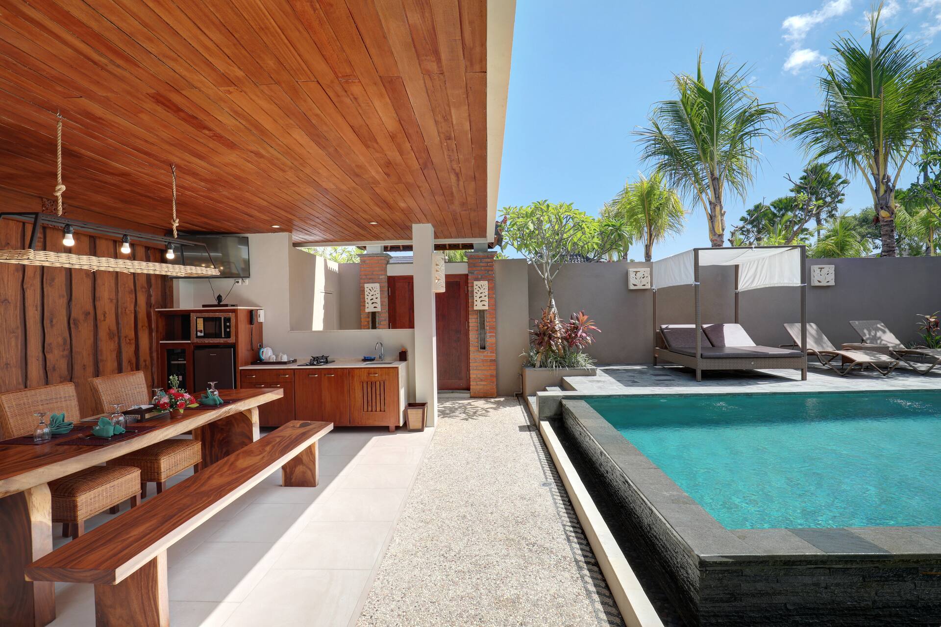Exotic Modern Escape 1 Bedroom Private Villa in Jimbaran 3