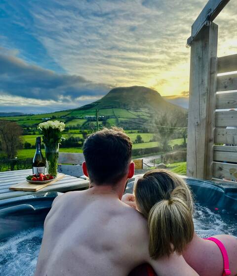 Knockaderry luxury pod (Glens Glamping)