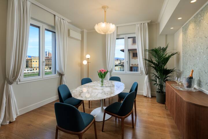 Exclusive Luxury Apartment with stunning view gallery image 5