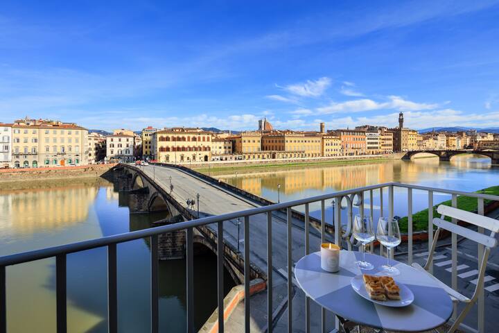 Exclusive Luxury Apartment with stunning view gallery image 2