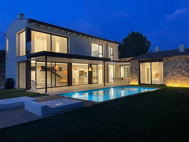 SaLlum: estilo ibicenco, luxe, design & relax.