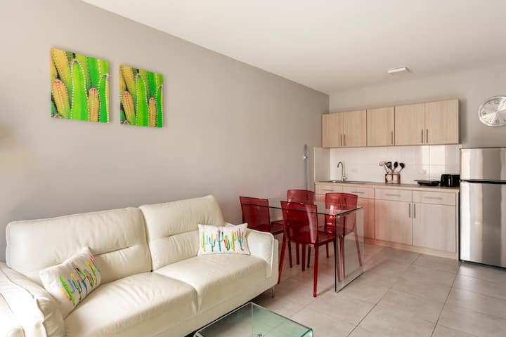 Villa Topaz- 3br | 2ba-5 Car Min To Palm Beach - Aruba