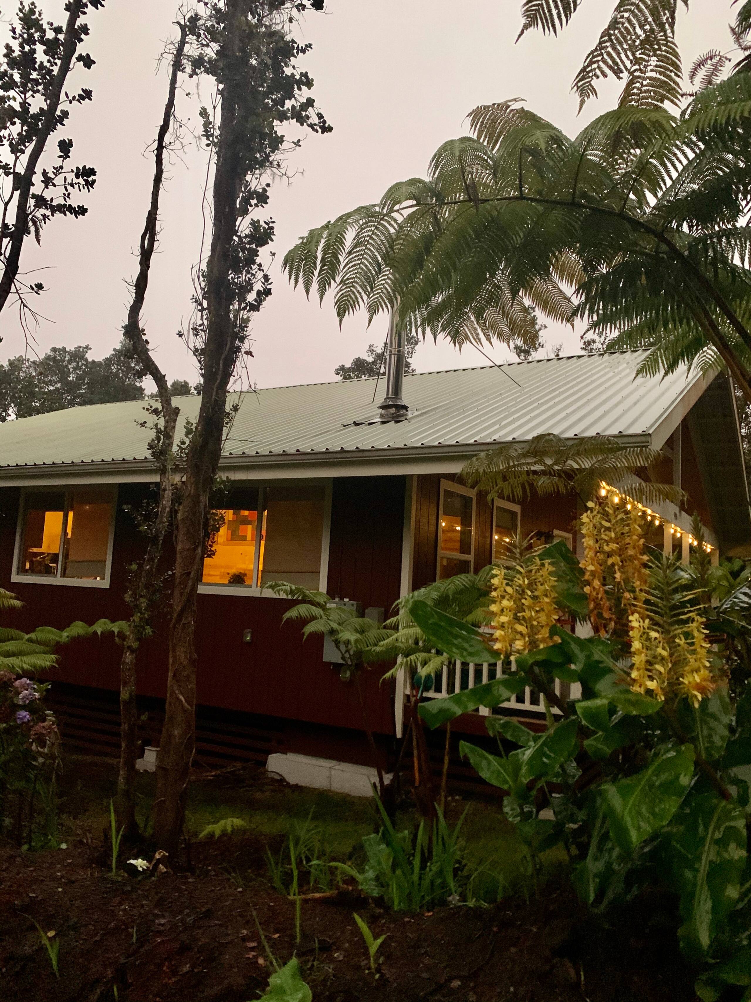 Home in Pahoa · ★4.94 · 2 bedrooms · 3 beds · 1 bath - Image 7