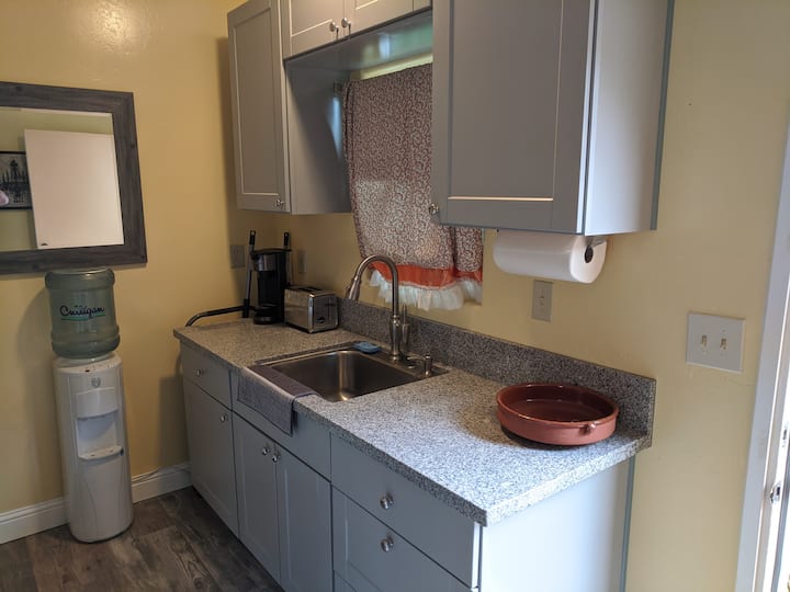 Space & Wine Country Efficiency Apartment Houses for Rent in Lompoc