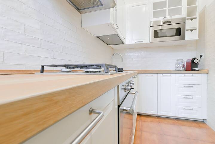 Nettuno 5 stelle- Appartamento elegante con suite gallery image 5