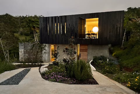 Rural Magnolia | Beautiful Mountain Retreat