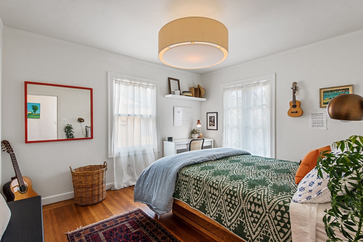 tavolinë gjumi dytësore me llambë të cilësisë së mirë