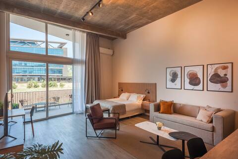 Discover Pilar in this New and Stunning Studio P25