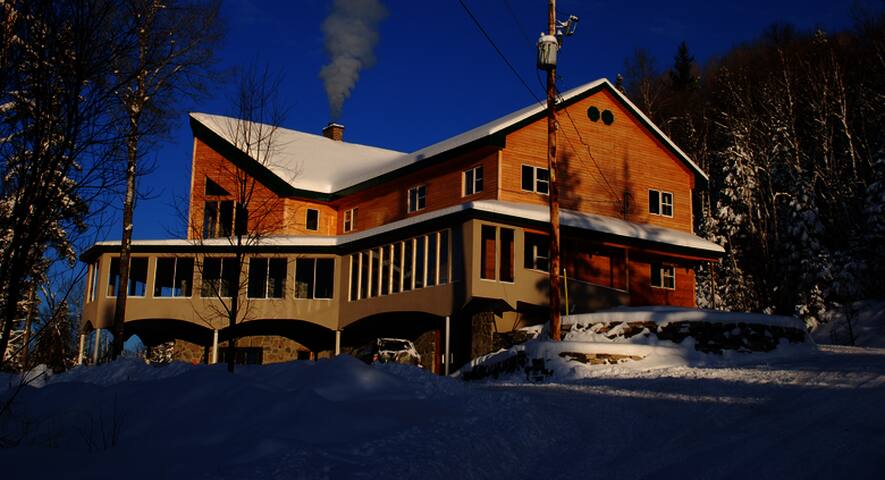 Auberge Carcajou managed Airbnb listing 1