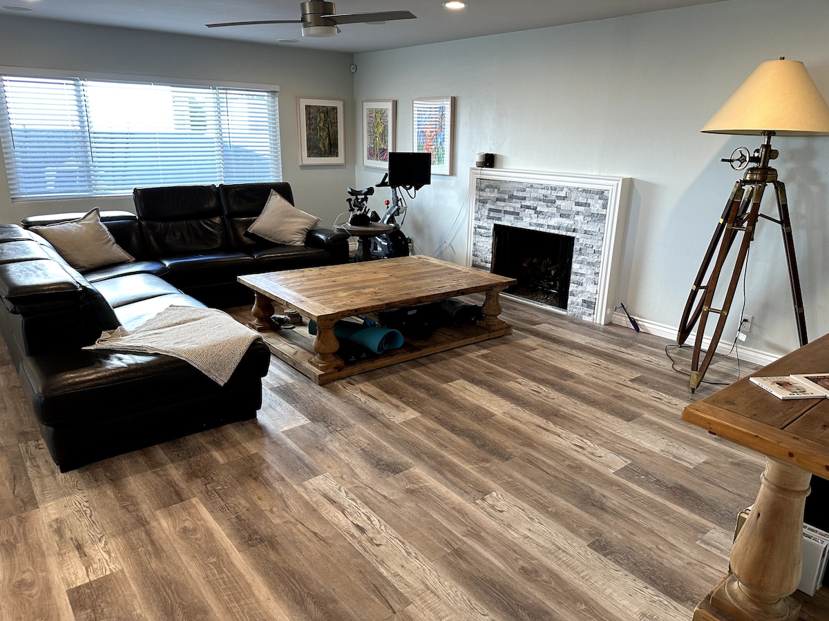 Popular Airbnb listing: The Home with The View in Navajo