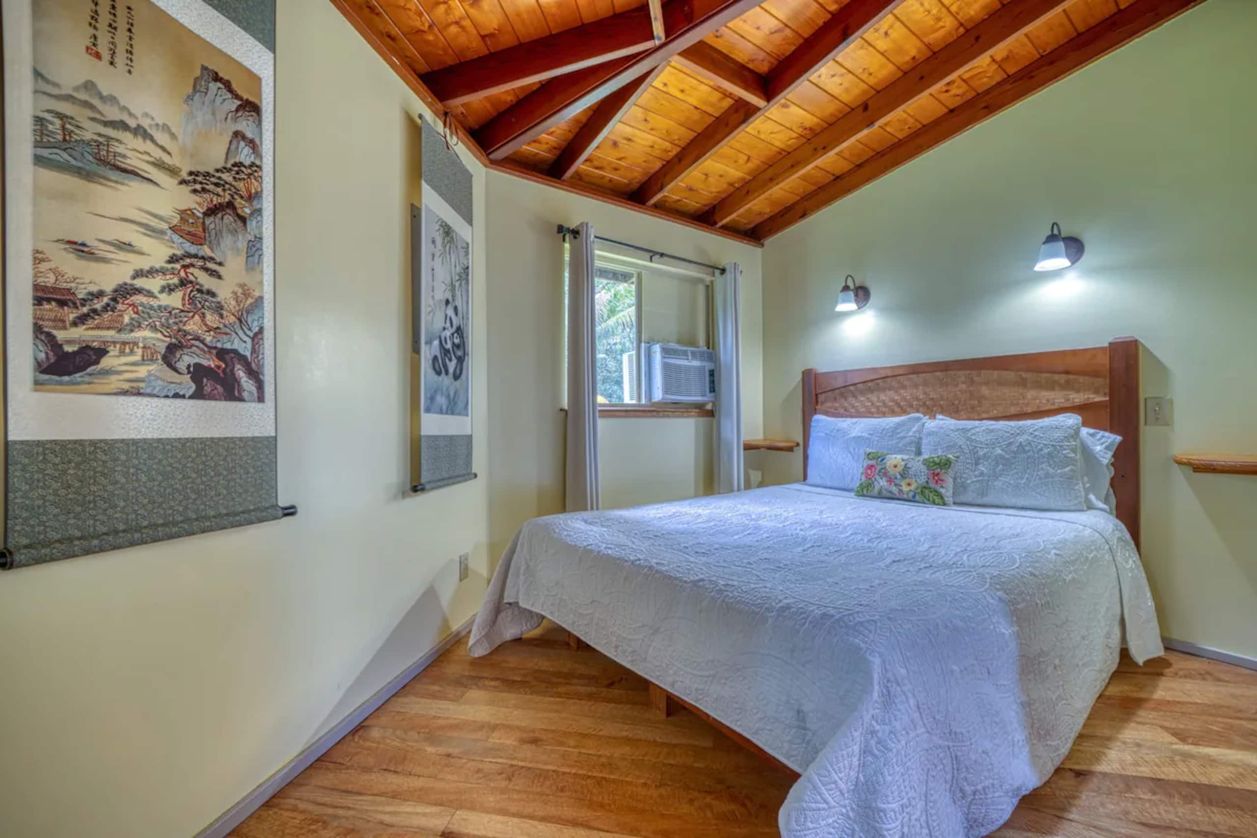 Home in Keaau · ★4.77 · 2 bedrooms · 2 beds · 2 private baths - Image 2
