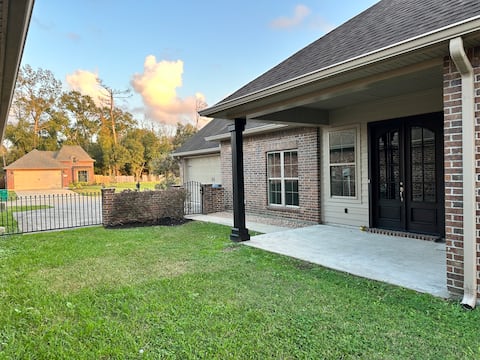 Entire Private House in Sulphur