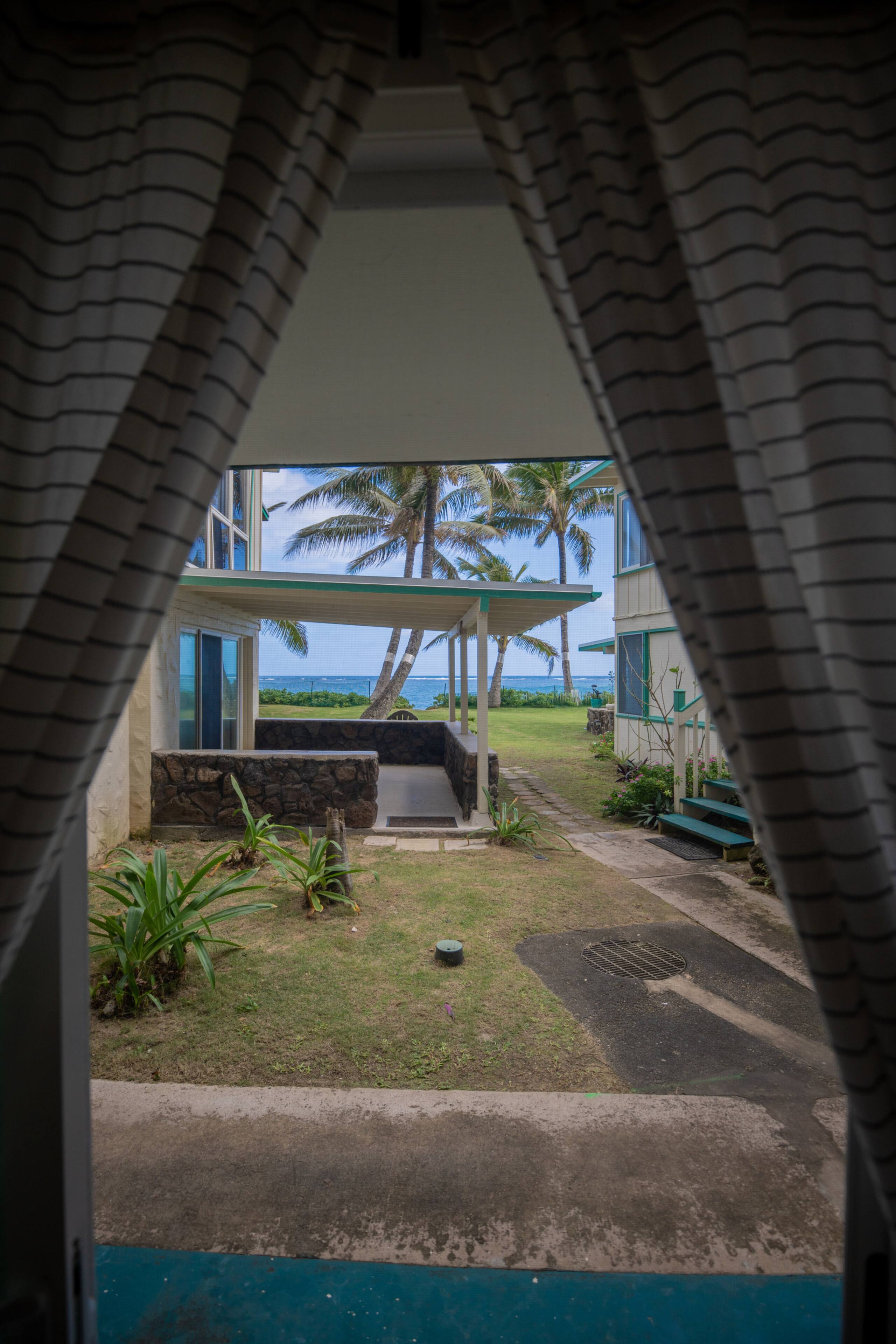 Beachfront Studio Steps to the Ocean & Pool - Image 11