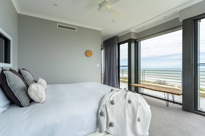 Oceanic I Private Properties gallery image 5