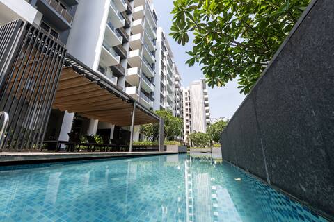 Axis 5km to Airport Serviced by Soben Homes
