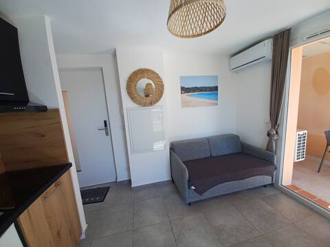 Propriété Airbnb réussie: Apartment near beaches, mountain view, with pools. à Lecci
