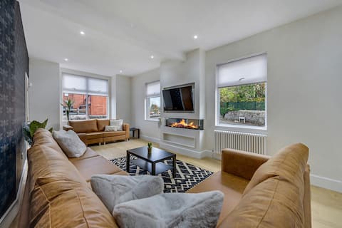 Stylish 6BR Lund House | Chic Modern Interiors